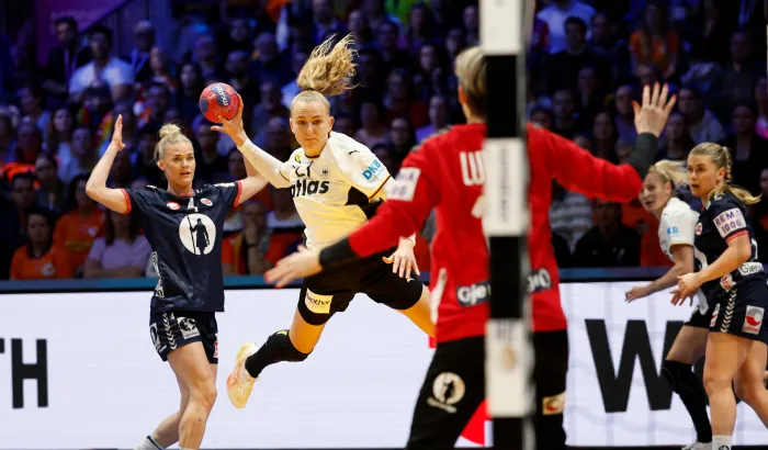 Annika Lott und die DHB-Frauen haben bei der WM 2025 Silber gewonnen