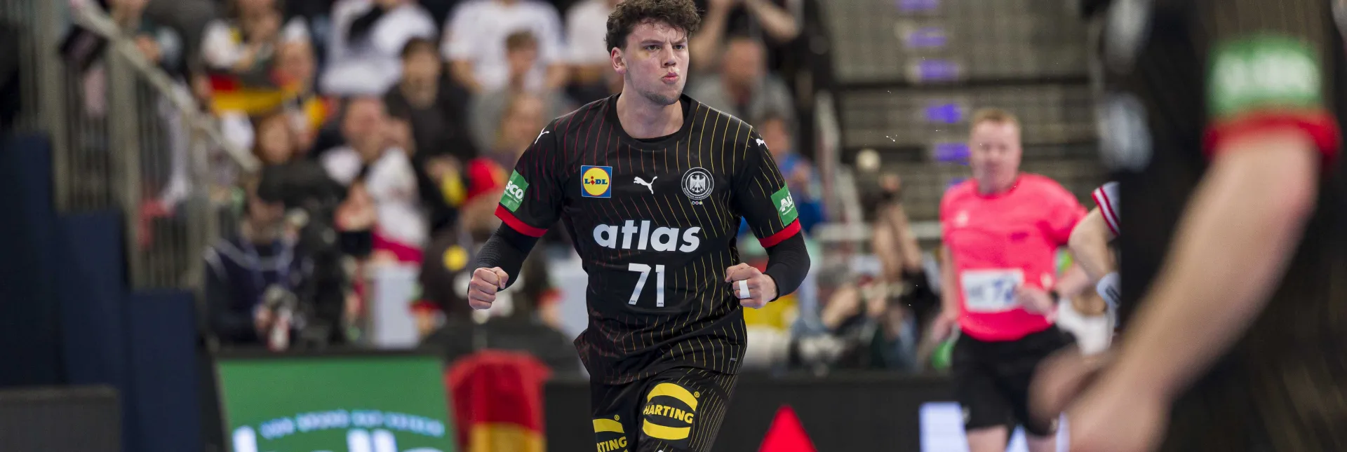 Marco Grgic jubelt über ein Tor