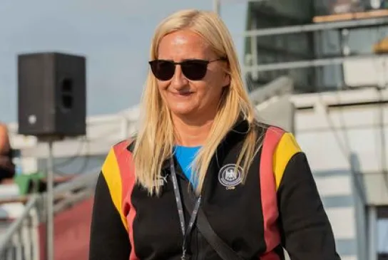 D5N_2076.jpg D5N_2076.jpg